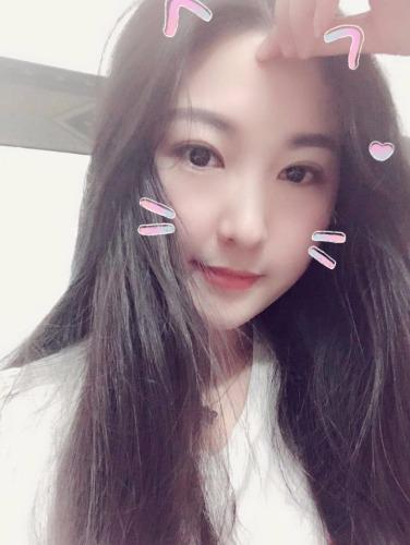 肤白貌美身材好，性感火辣的高颜值妹子